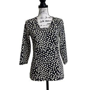 J. McLaughlin Women's Size S Top 3/4 Sleeve Catalin Cloth V-Neck Dot Print